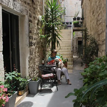 Street Garden Apartment Hvar Town Exterior photo