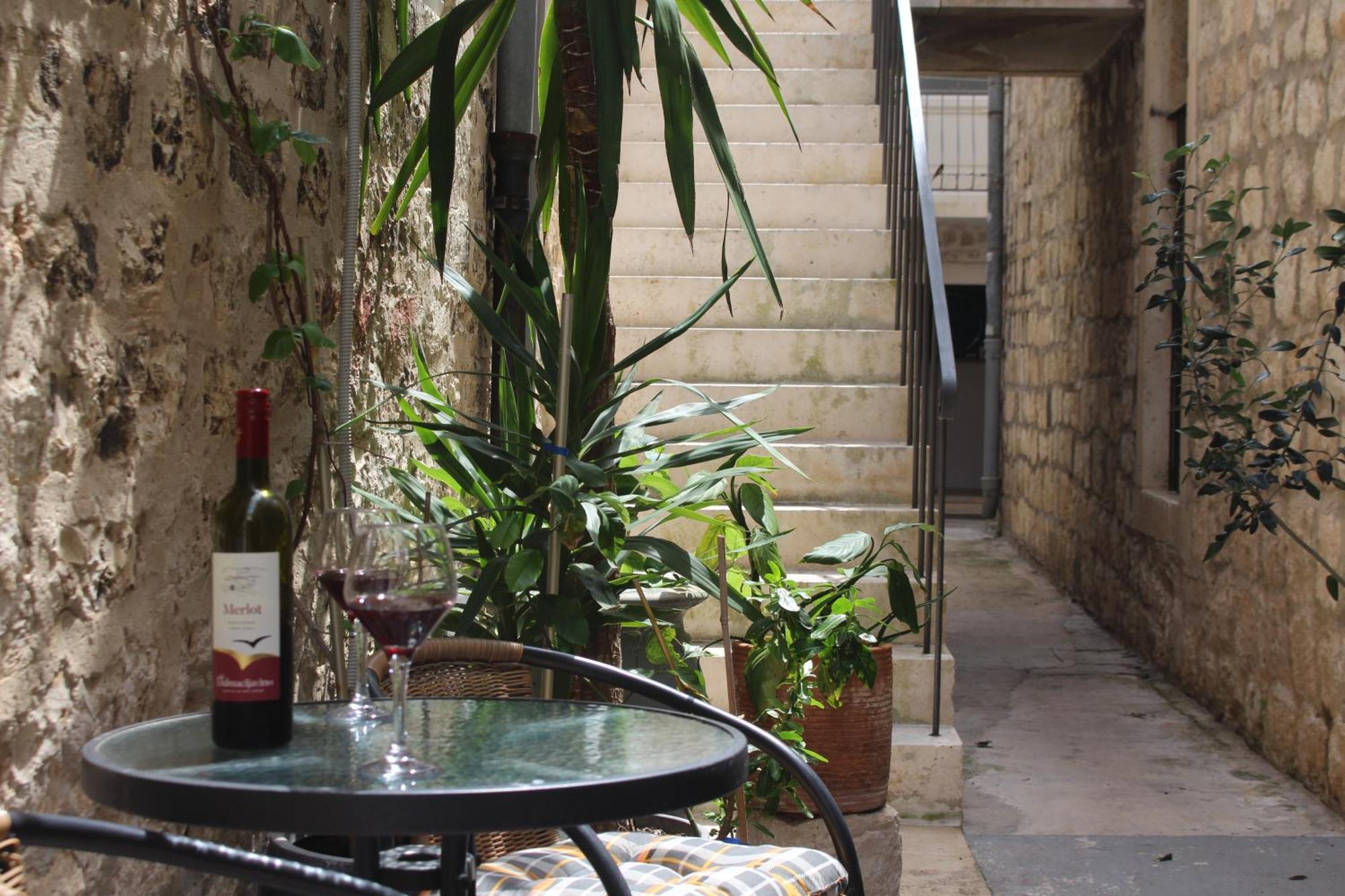 Street Garden Hvar Town